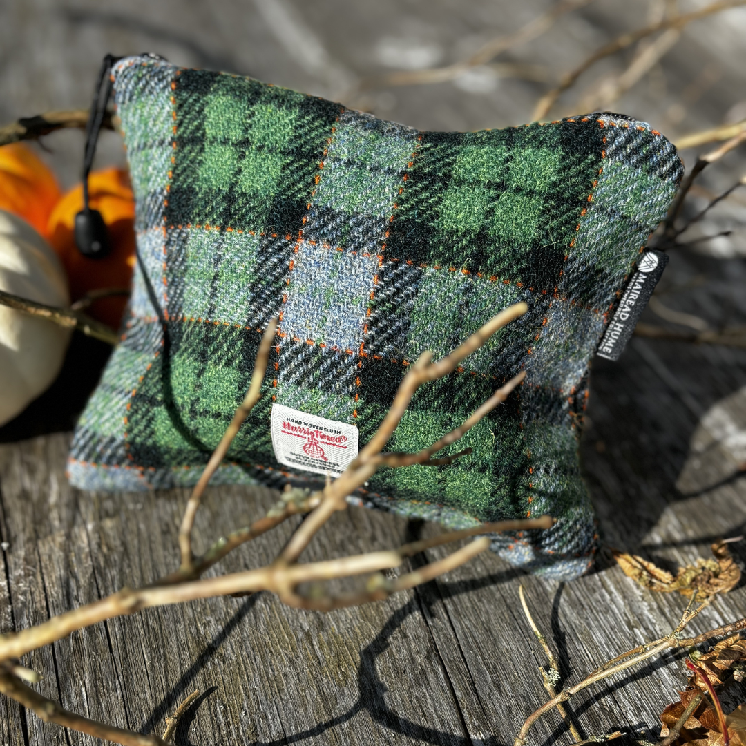 Harris Tweed クマ刺繍ポーチ 000 Harris Tweedハリスツイード 